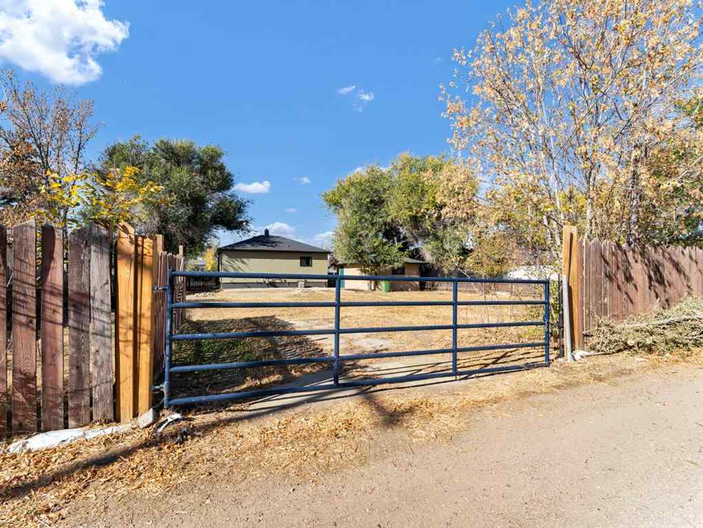 MLS® A2261913 - 333 1 Street SW in NONE Redcliff, Residential