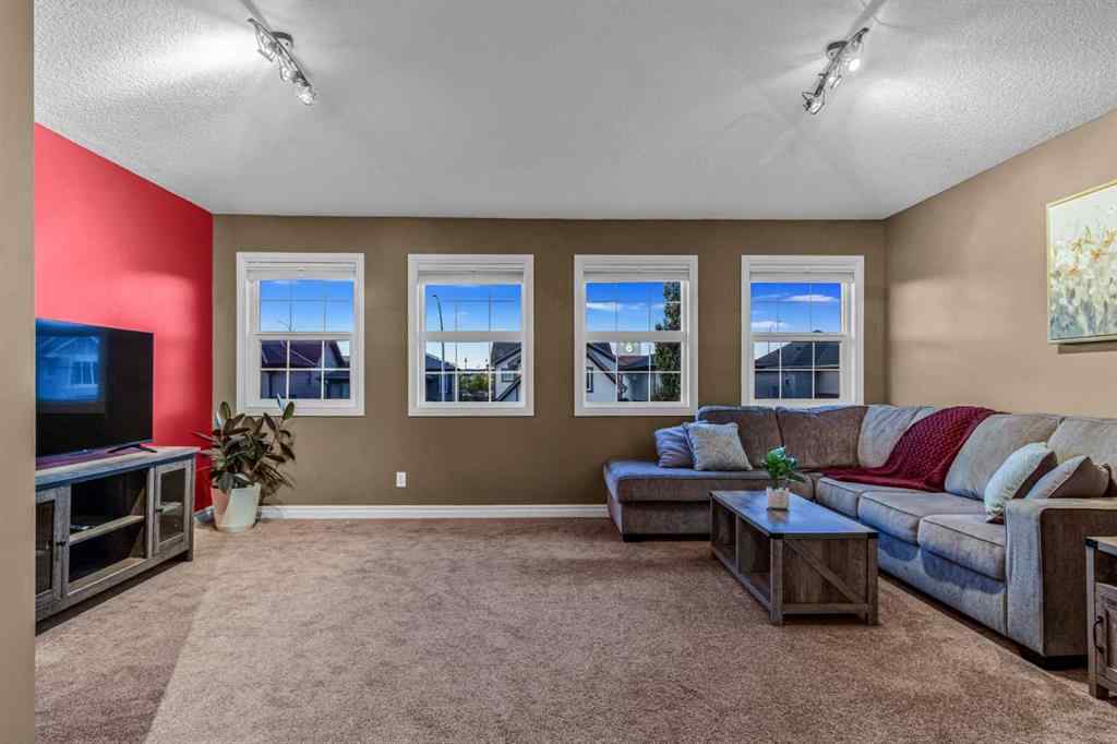 MLS® A2261914 - 262 Hillcrest Circle SW in Hillcrest Airdrie, Residential