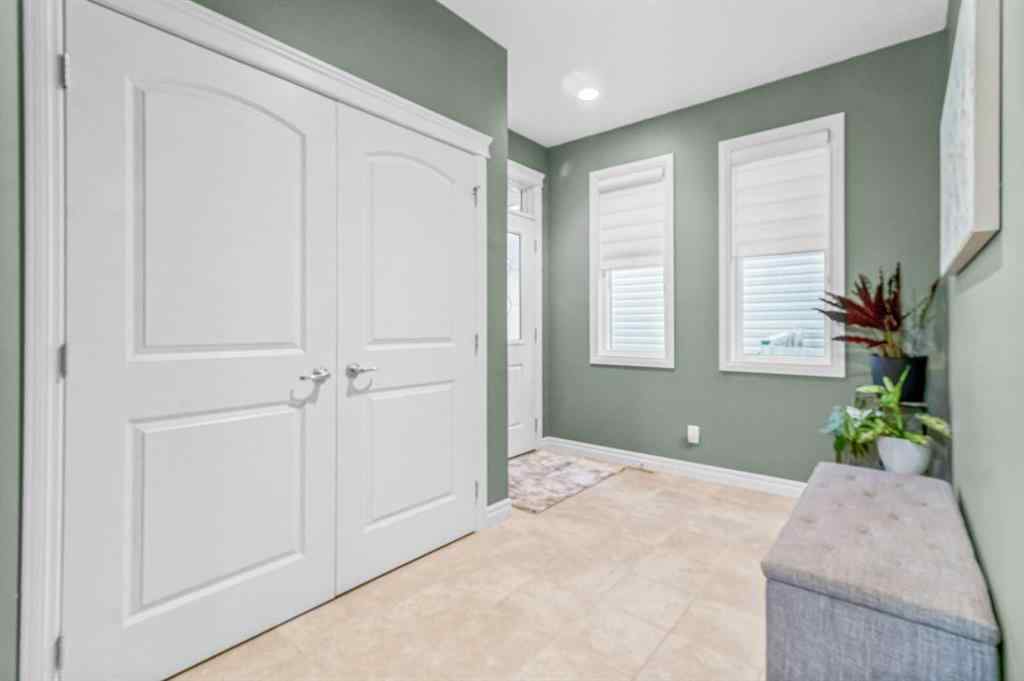 MLS® A2261914 - 262 Hillcrest Circle SW in Hillcrest Airdrie, Residential