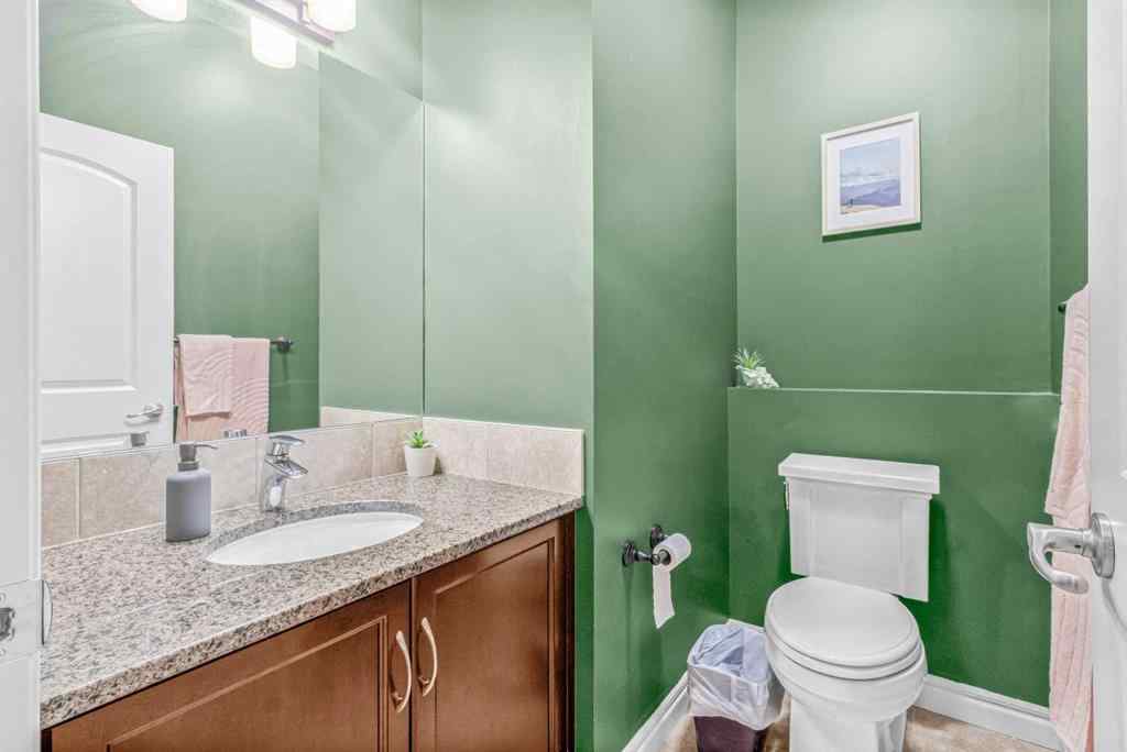 MLS® A2261914 - 262 Hillcrest Circle SW in Hillcrest Airdrie, Residential