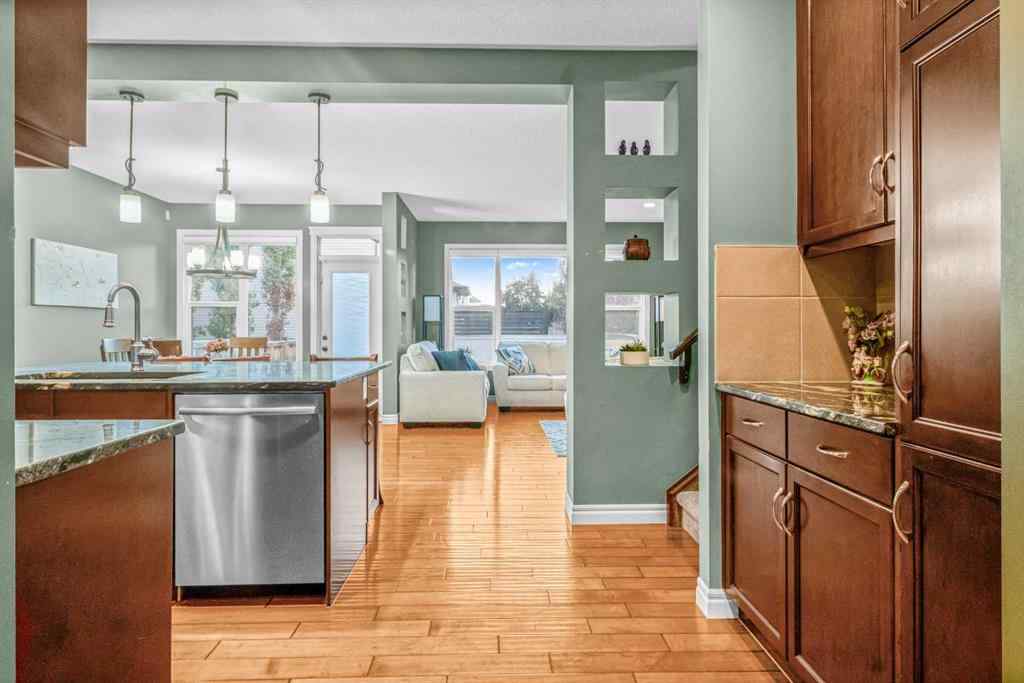 MLS® A2261914 - 262 Hillcrest Circle SW in Hillcrest Airdrie, Residential