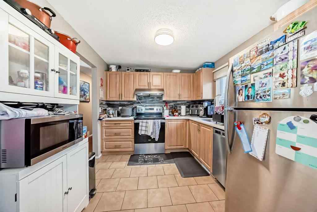 MLS® A2261915 - 133 & 135 Huntford Close NE in Huntington Hills Calgary, Residential