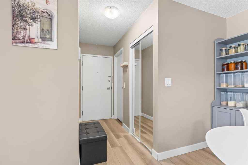 MLS® A2261921 - Unit #11 2611 Edenwold Heights NW in Edgemont Calgary, Residential