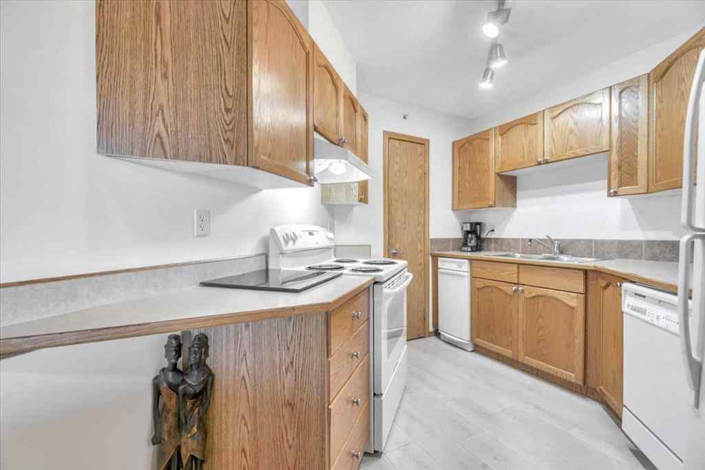 MLS® A2261939 - Unit #308 11 Somervale View SW in Somerset Calgary, Residential