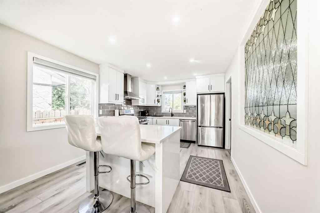 MLS® A2261940 - 6712 23 Avenue NE in Pineridge Calgary, Residential