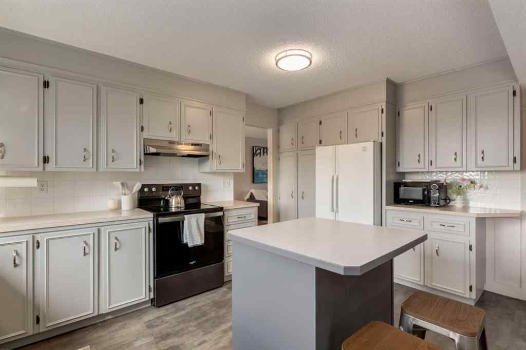 MLS® A2261943 - 24 Berkley Place NW in Beddington Heights Calgary, Residential