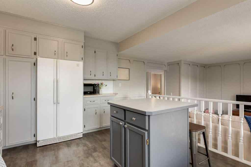 MLS® A2261943 - 24 Berkley Place NW in Beddington Heights Calgary, Residential