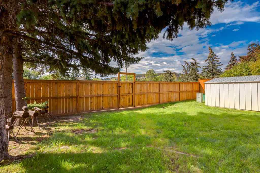 MLS® A2261943 - 24 Berkley Place NW in Beddington Heights Calgary, Residential