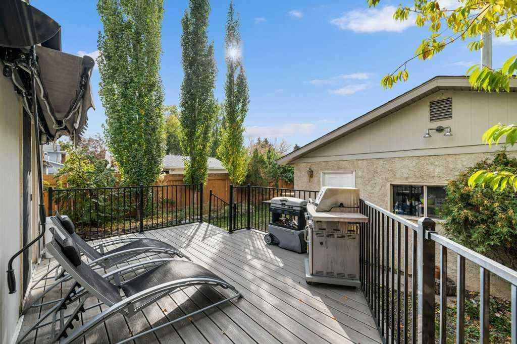 MLS® A2261944 - 488 Bracewood Crescent SW in Braeside Calgary, Residential