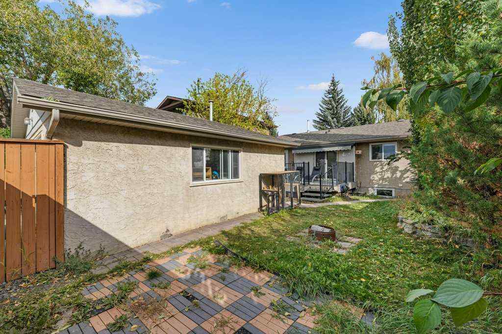 MLS® A2261944 - 488 Bracewood Crescent SW in Braeside Calgary, Residential