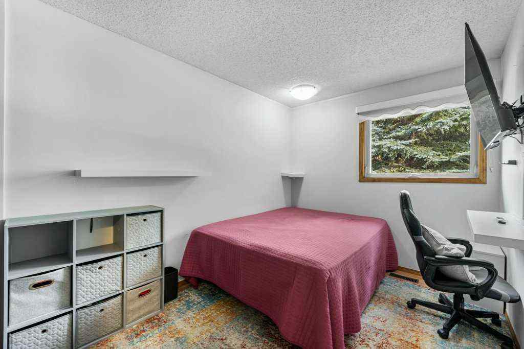 MLS® A2261944 - 488 Bracewood Crescent SW in Braeside Calgary, Residential