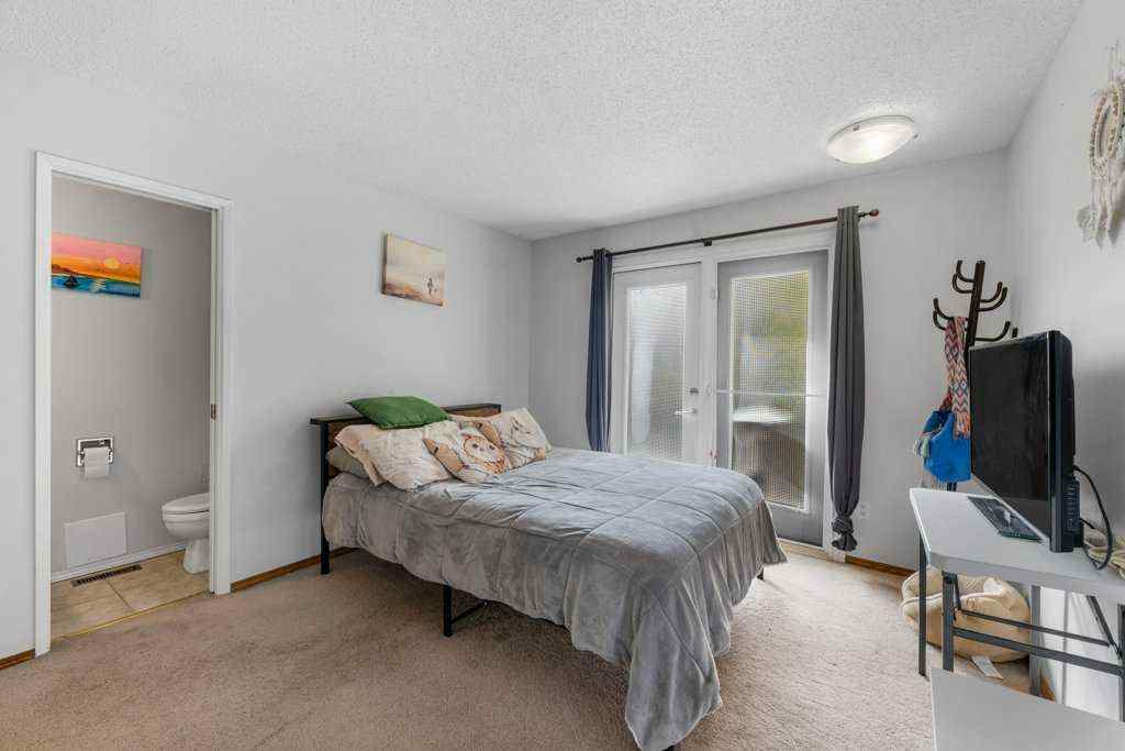 MLS® A2261944 - 488 Bracewood Crescent SW in Braeside Calgary, Residential