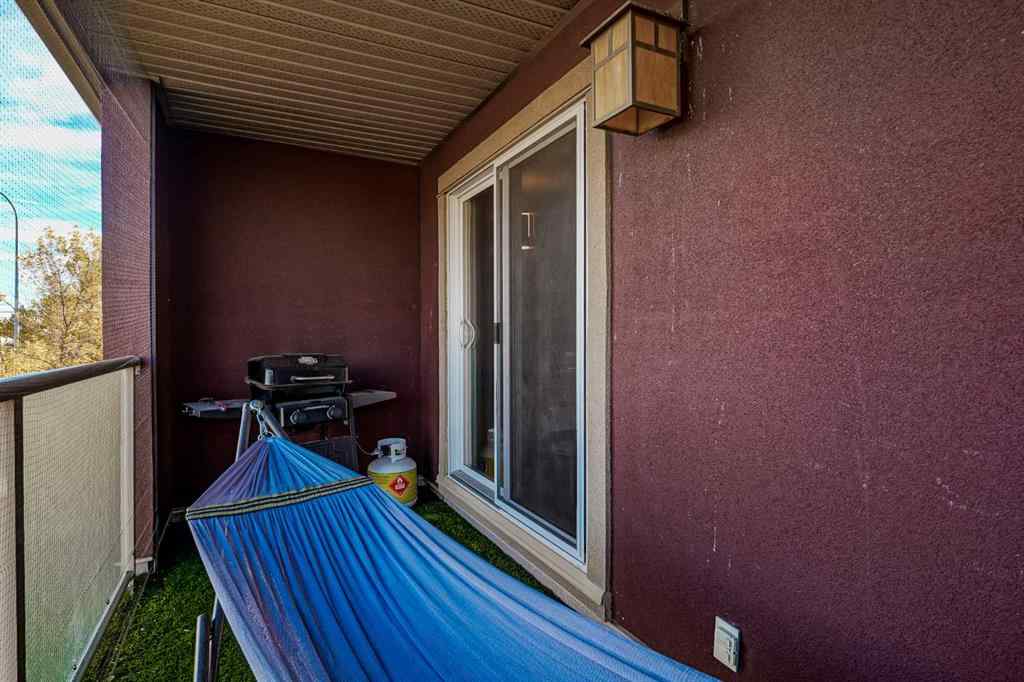 MLS® A2261946 - Unit #34 2834 Edenwold Heights NW in Edgemont Calgary, Residential