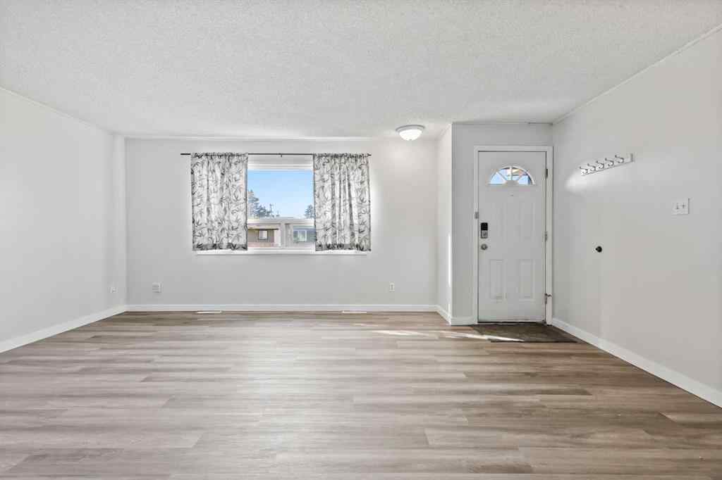 MLS® A2261966 - 1816 42 Street SE in Forest Lawn Calgary, Residential