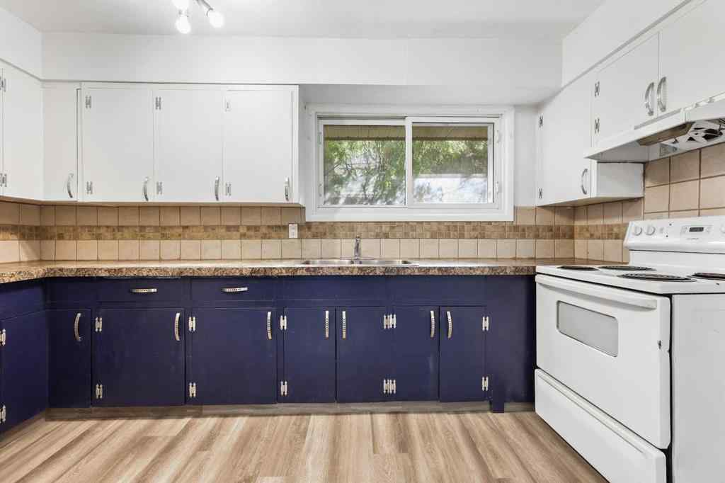 MLS® A2261966 - 1816 42 Street SE in Forest Lawn Calgary, Residential