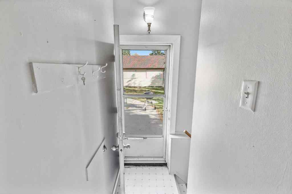 MLS® A2261966 - 1816 42 Street SE in Forest Lawn Calgary, Residential