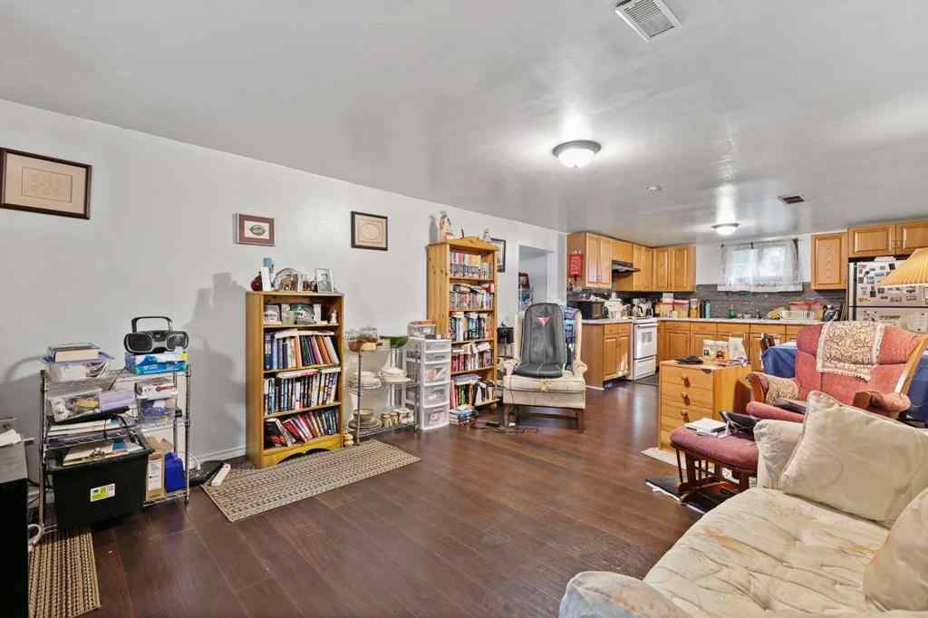 MLS® A2261966 - 1816 42 Street SE in Forest Lawn Calgary, Residential