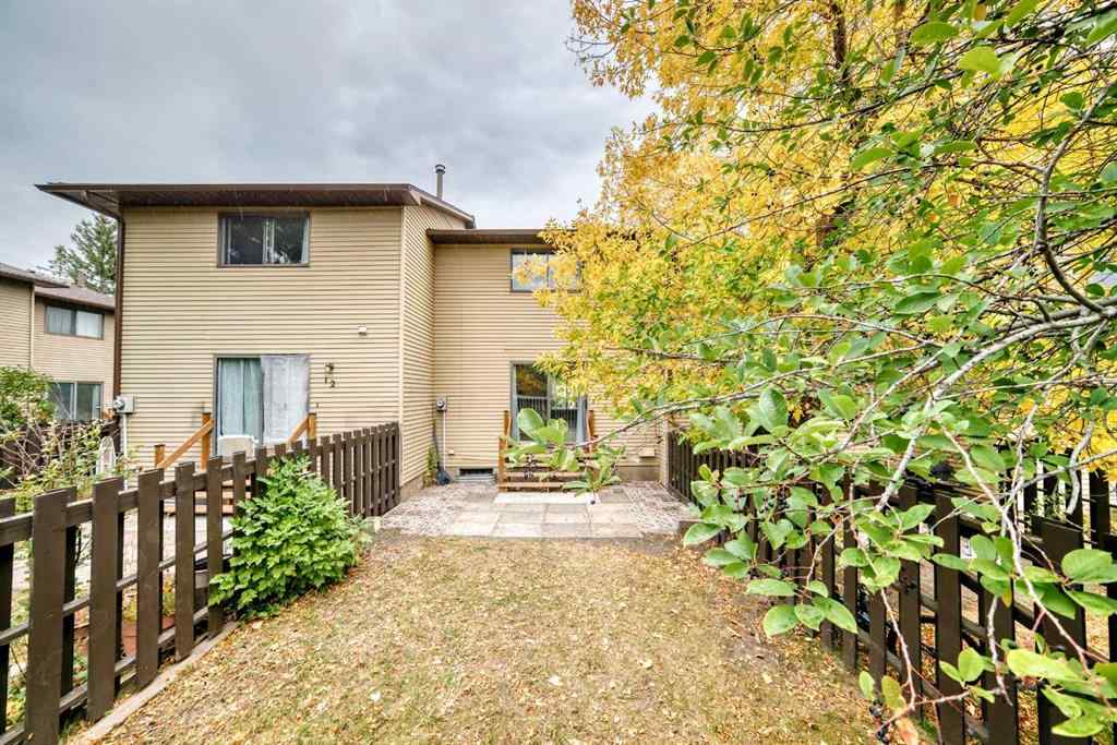 MLS® A2261968 - Unit ##11 380 Bermuda Drive NW in Beddington Heights Calgary, Residential