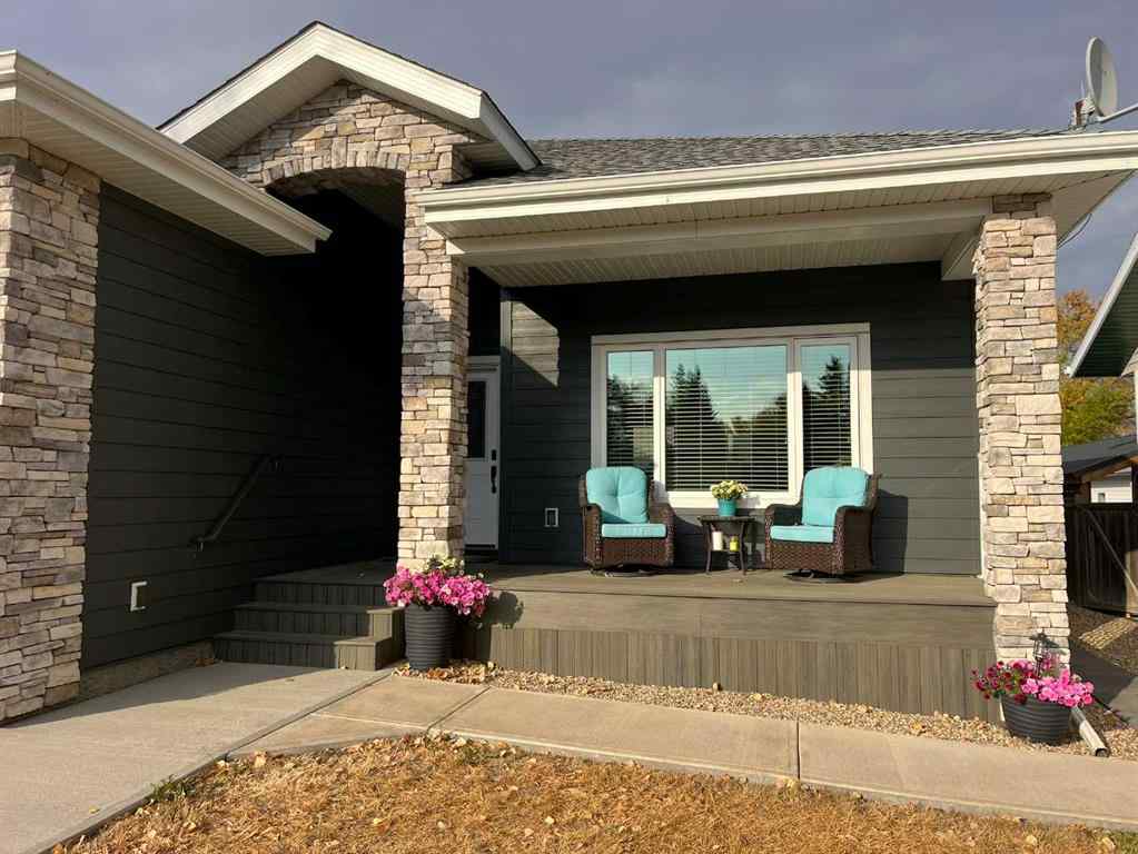 MLS® A2261978 - 5132 54 Avenue  in Viking Viking, Residential
