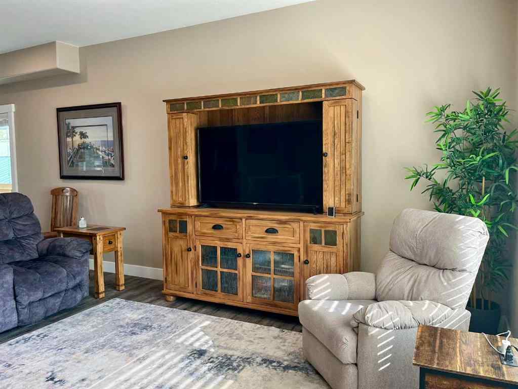 MLS® A2261978 - 5132 54 Avenue  in Viking Viking, Residential