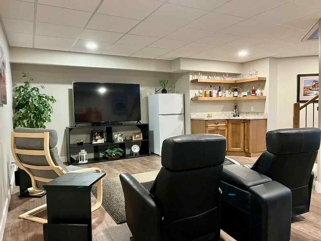 MLS® A2261978 - 5132 54 Avenue  in Viking Viking, Residential