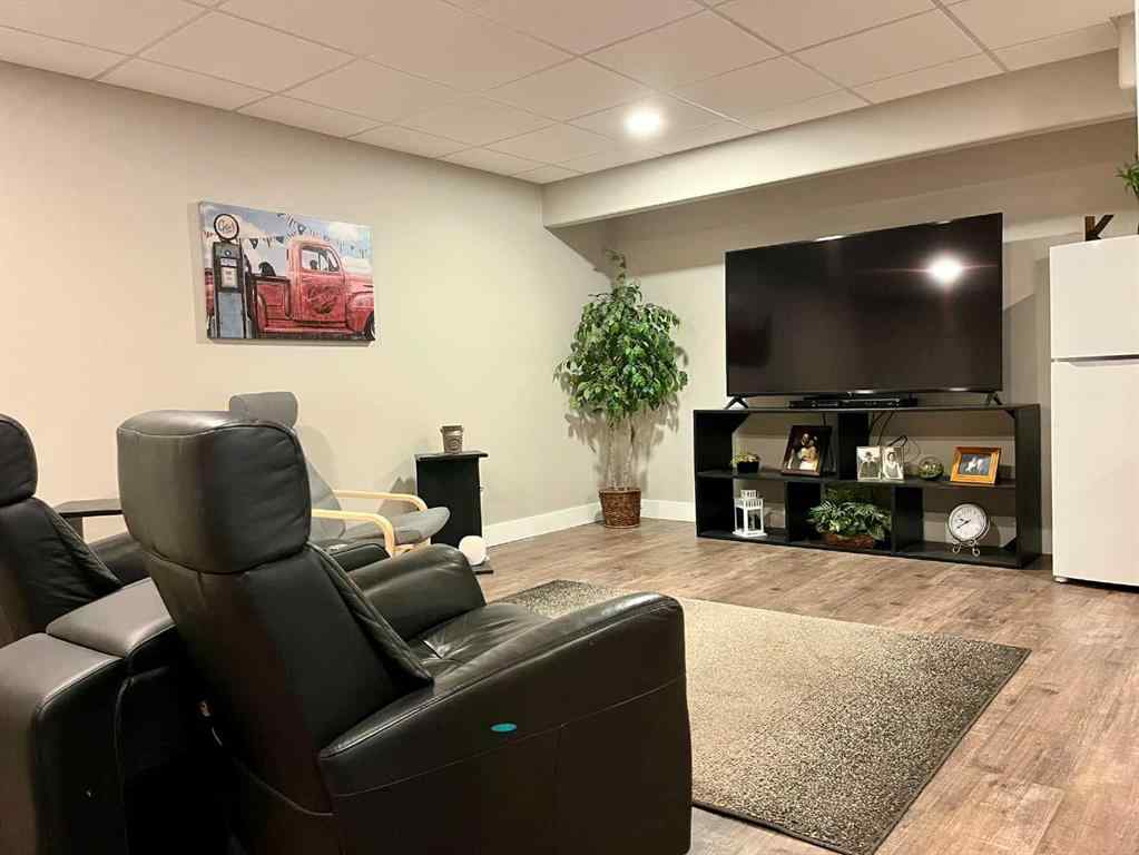 MLS® A2261978 - 5132 54 Avenue  in Viking Viking, Residential