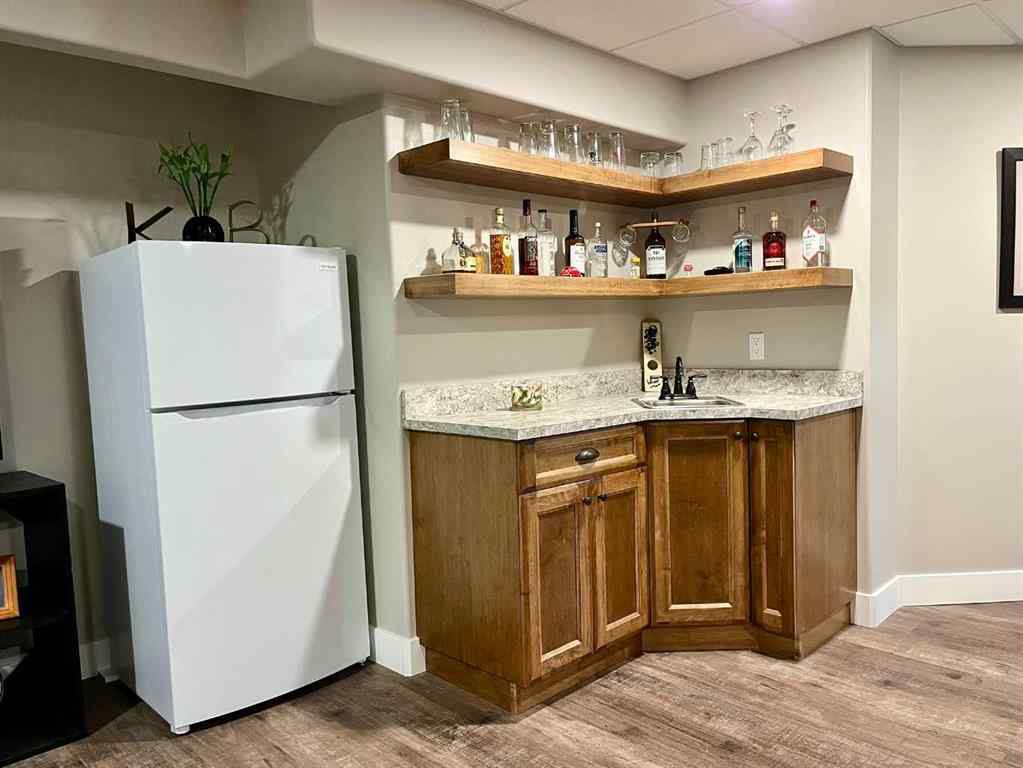 MLS® A2261978 - 5132 54 Avenue  in Viking Viking, Residential