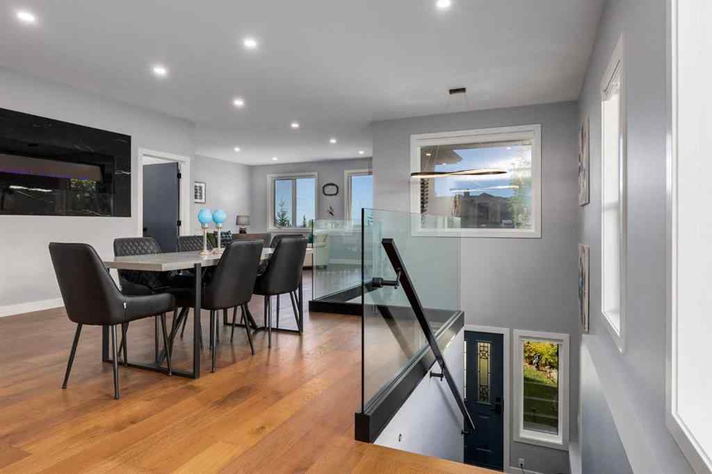 MLS® A2262001 - 3223 Signal Hill Drive SW in Signal Hill Calgary, Residential