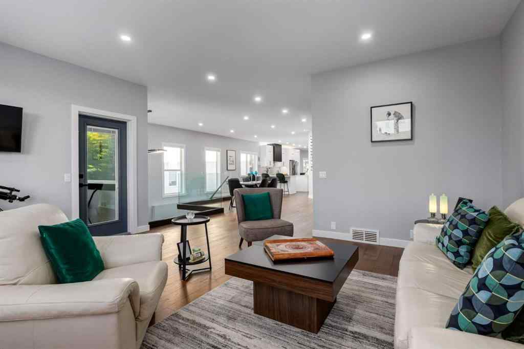 MLS® A2262001 - 3223 Signal Hill Drive SW in Signal Hill Calgary, Residential