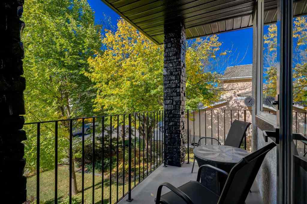 MLS® A2262001 - 3223 Signal Hill Drive SW in Signal Hill Calgary, Residential