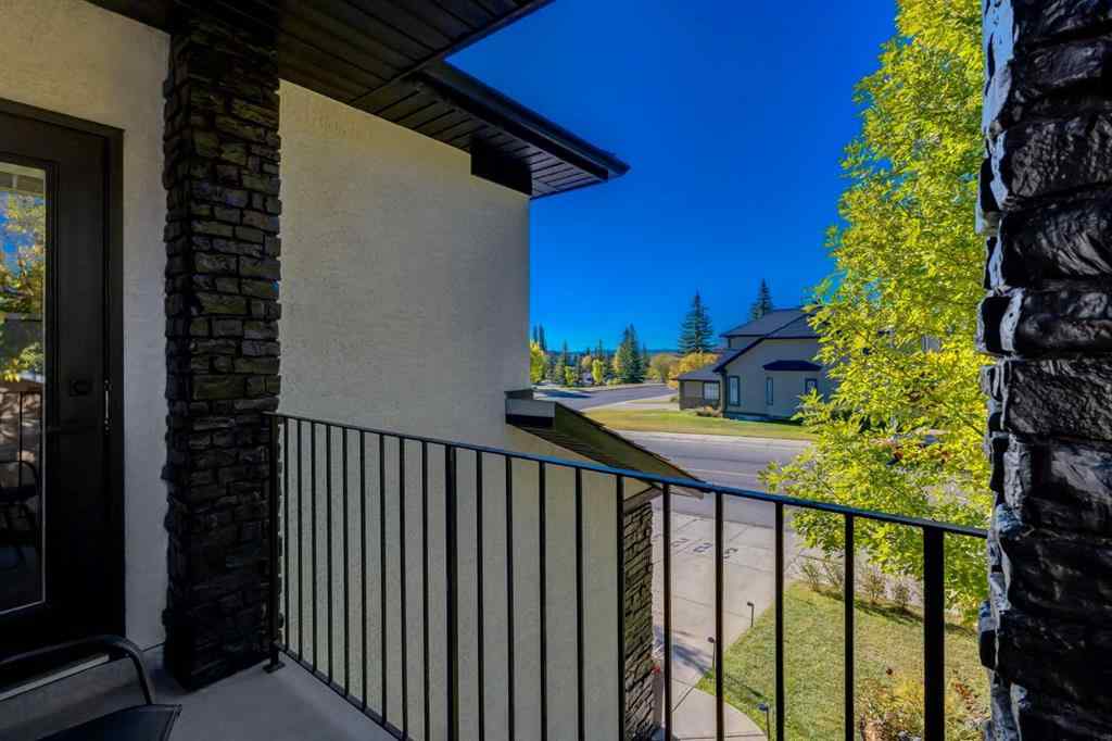 MLS® A2262001 - 3223 Signal Hill Drive SW in Signal Hill Calgary, Residential