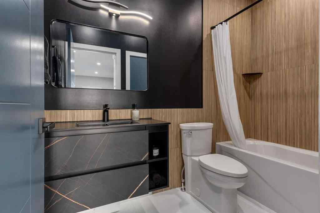 MLS® A2262001 - 3223 Signal Hill Drive SW in Signal Hill Calgary, Residential