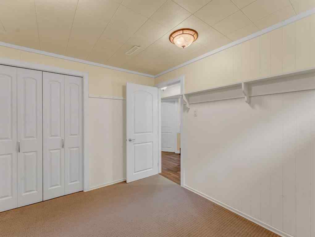 MLS® A2262005 - 922 Bassett Crescent NW in Northwest Crescent Heights Medicine Hat, Residential