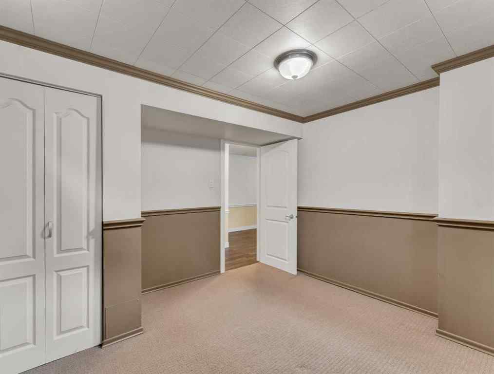 MLS® A2262005 - 922 Bassett Crescent NW in Northwest Crescent Heights Medicine Hat, Residential