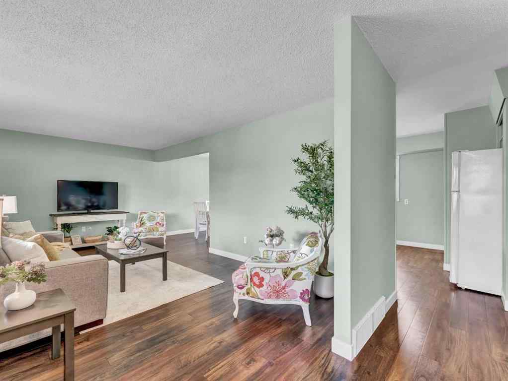 MLS® A2262005 - 922 Bassett Crescent NW in Northwest Crescent Heights Medicine Hat, Residential