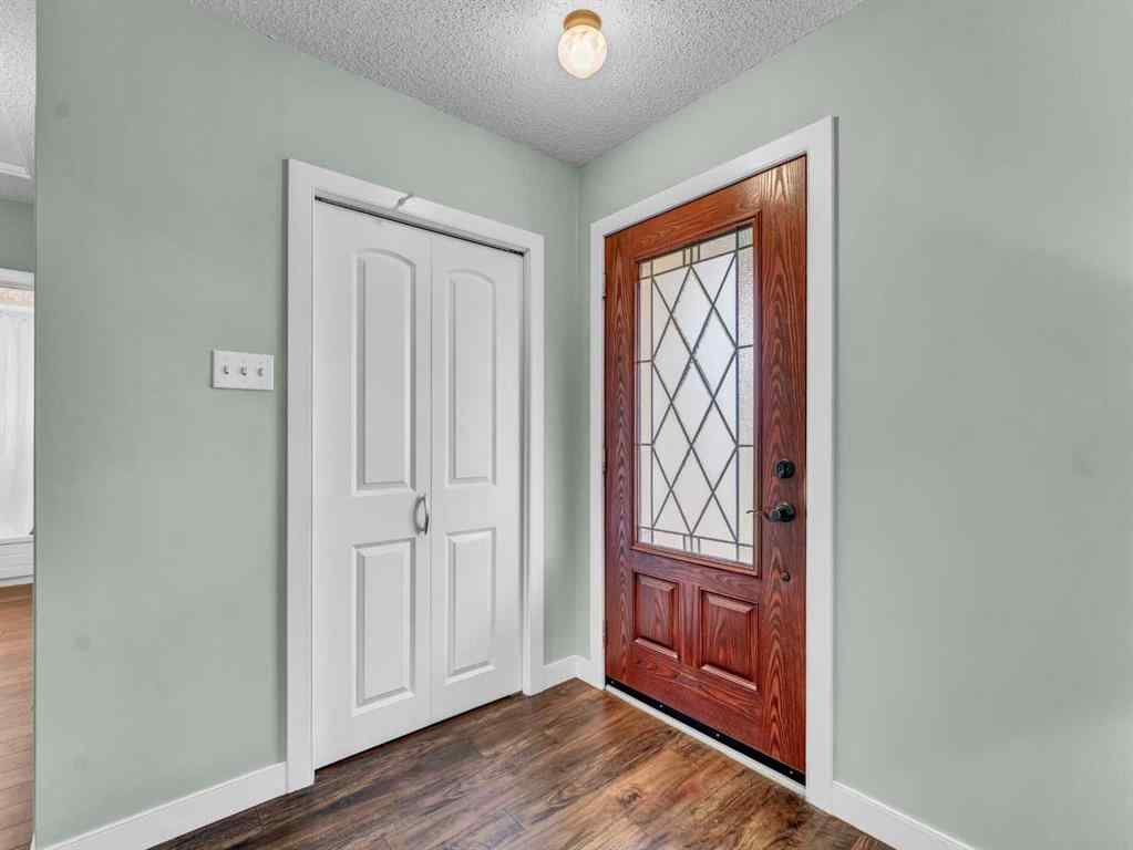 MLS® A2262005 - 922 Bassett Crescent NW in Northwest Crescent Heights Medicine Hat, Residential