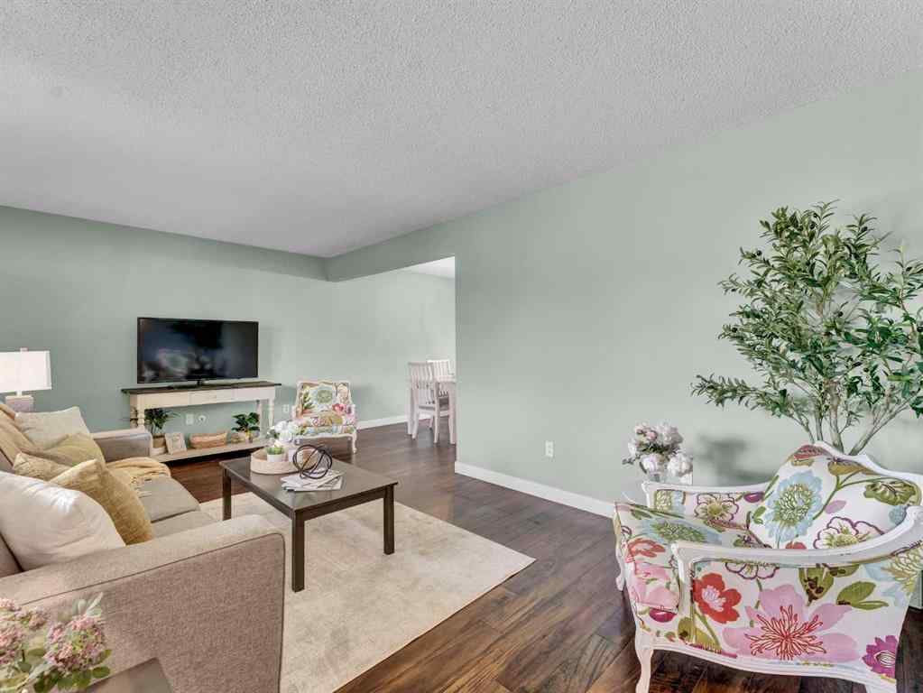 MLS® A2262005 - 922 Bassett Crescent NW in Northwest Crescent Heights Medicine Hat, Residential