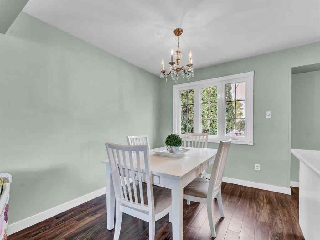 MLS® A2262005 - 922 Bassett Crescent NW in Northwest Crescent Heights Medicine Hat, Residential