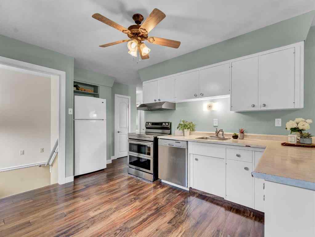 MLS® A2262005 - 922 Bassett Crescent NW in Northwest Crescent Heights Medicine Hat, Residential