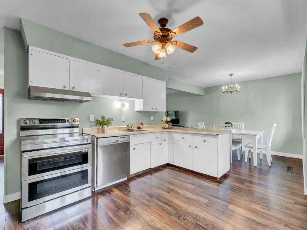 MLS® A2262005 - 922 Bassett Crescent NW in Northwest Crescent Heights Medicine Hat, Residential