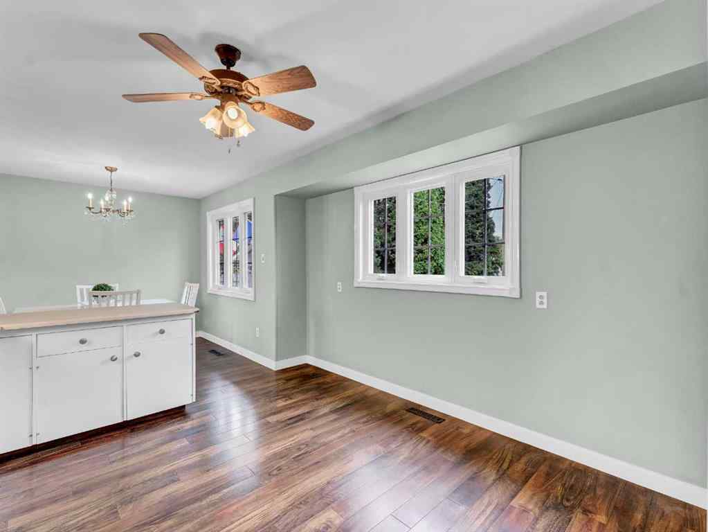 MLS® A2262005 - 922 Bassett Crescent NW in Northwest Crescent Heights Medicine Hat, Residential