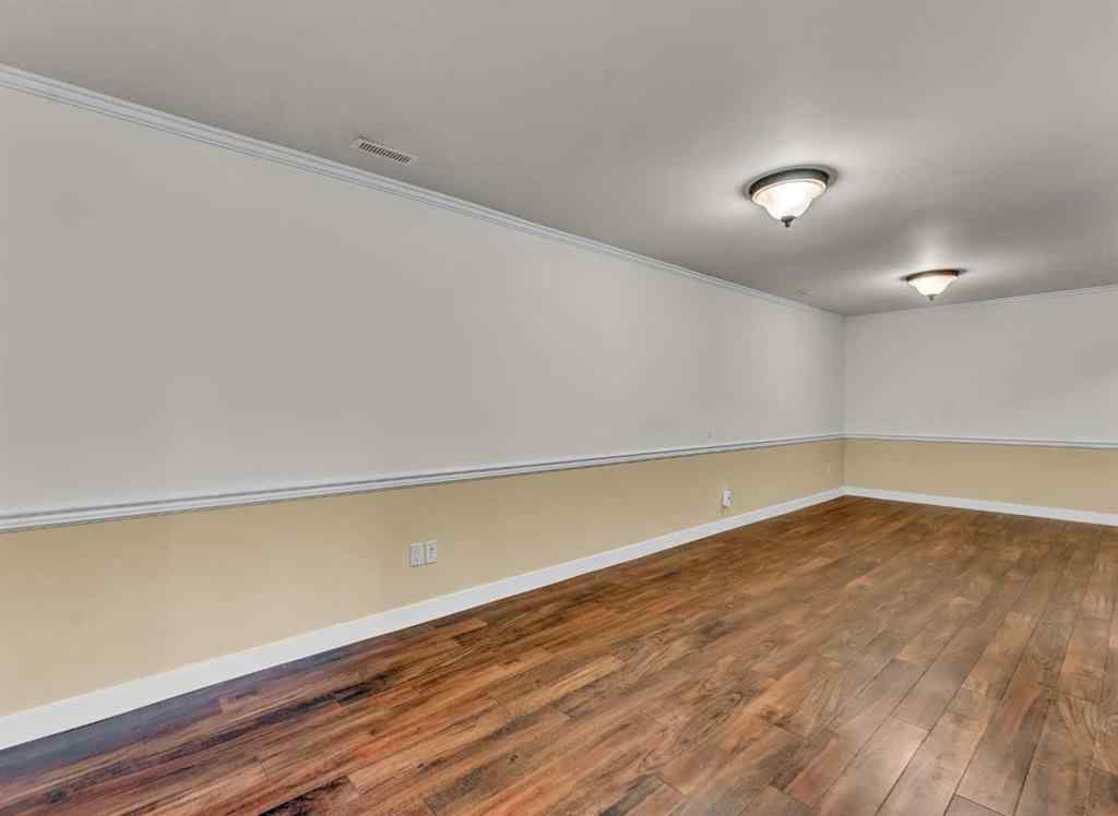 MLS® A2262005 - 922 Bassett Crescent NW in Northwest Crescent Heights Medicine Hat, Residential