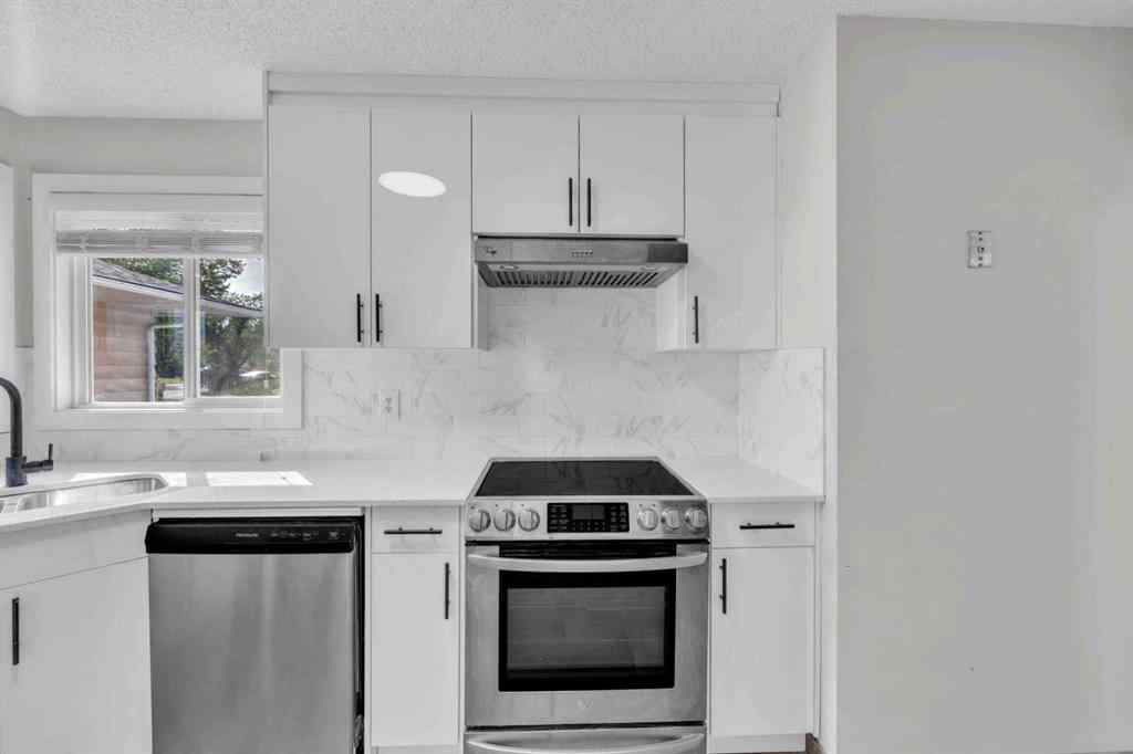 MLS® A2262007 - 124 Templeridge Close NE in Temple Calgary, Residential