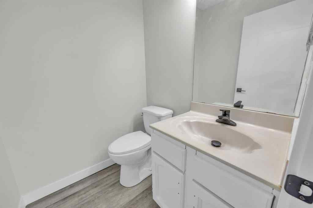 MLS® A2262007 - 124 Templeridge Close NE in Temple Calgary, Residential