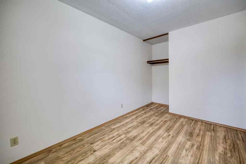 MLS® A2262010 - 3307 Boulton Road NW in Brentwood Calgary, Residential