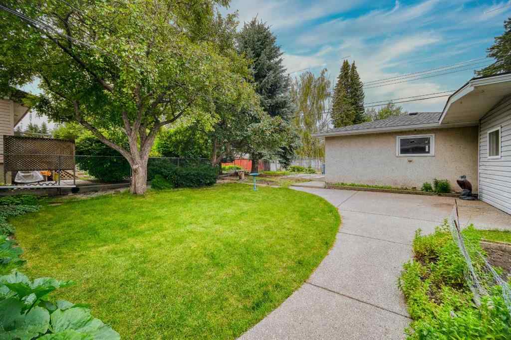 MLS® A2262010 - 3307 Boulton Road NW in Brentwood Calgary, Residential