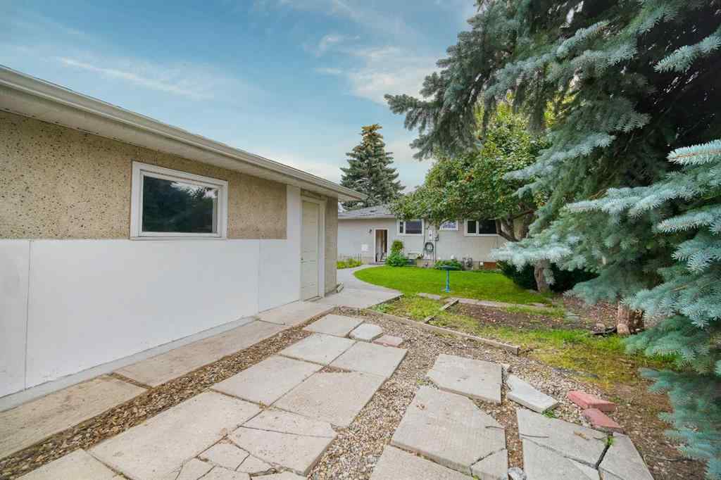 MLS® A2262010 - 3307 Boulton Road NW in Brentwood Calgary, Residential