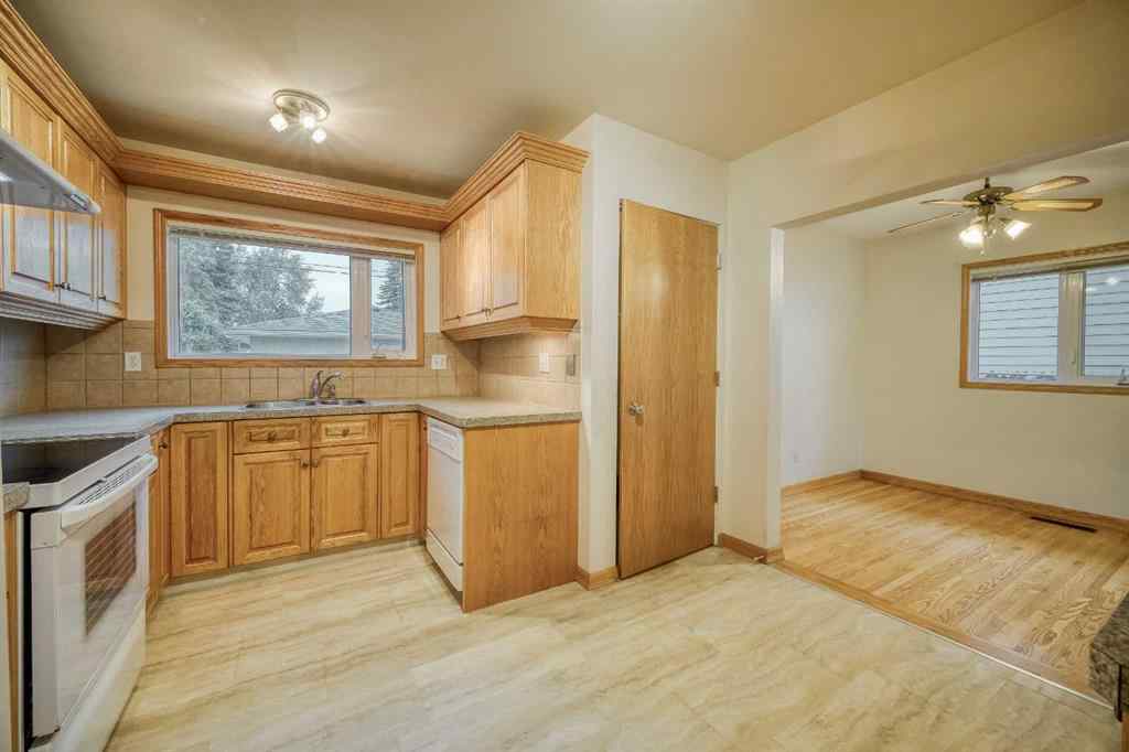 MLS® A2262010 - 3307 Boulton Road NW in Brentwood Calgary, Residential