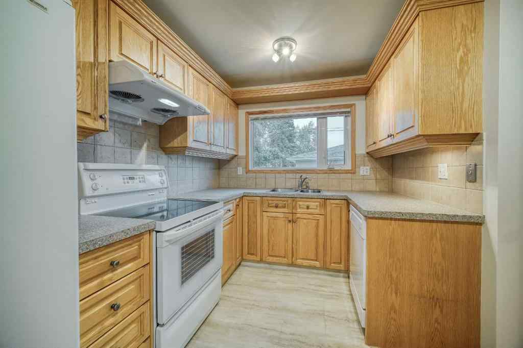 MLS® A2262010 - 3307 Boulton Road NW in Brentwood Calgary, Residential