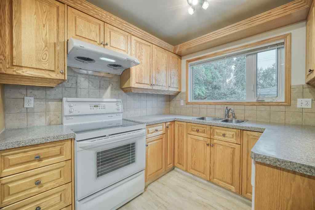 MLS® A2262010 - 3307 Boulton Road NW in Brentwood Calgary, Residential